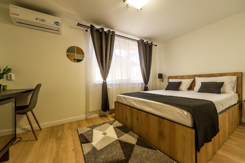 Casa Emilia Hotel Hunedoara Buitenkant foto